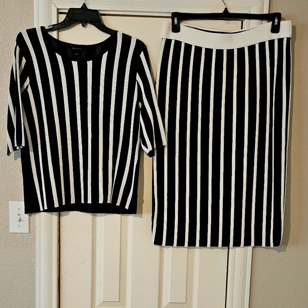 Ann Taylor. Skirt and top. Size large.  Black and white